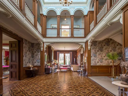 Welcome to Hexton Manor